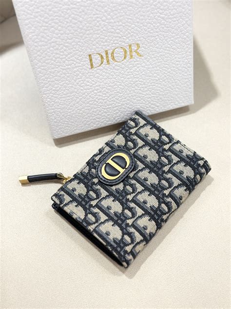 dior small 30 montaigne|Dior 30 montaigne wallet.